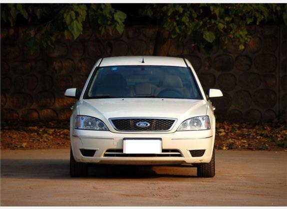 蒙迪欧 2005款 2.0L 经典型 外观   正前