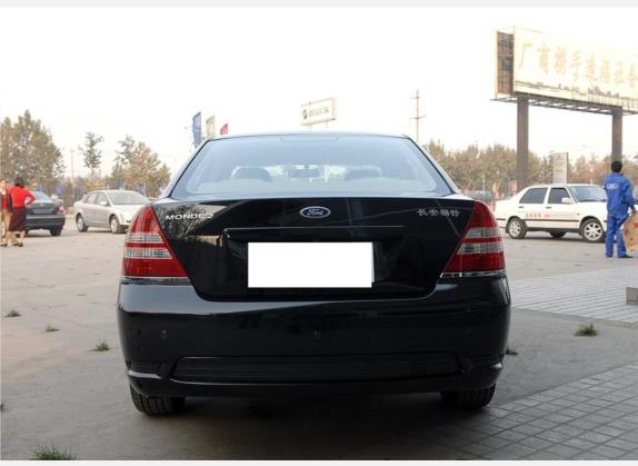 蒙迪欧 2006款 2.0L 精英版 外观   正后