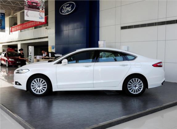 蒙迪欧 2013款 2.0L GTDi200时尚型 外观   正侧