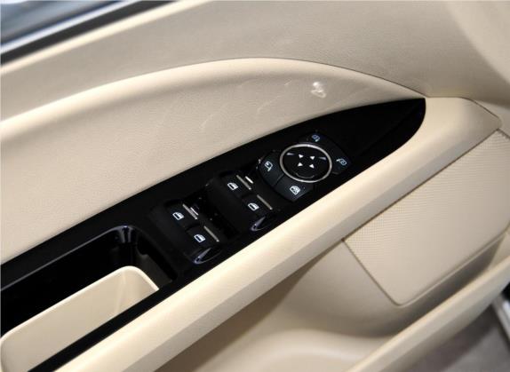 蒙迪欧 2013款 2.0L GTDi200豪华型 车厢座椅   门窗控制