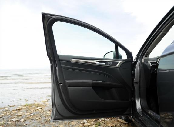 蒙迪欧 2013款 2.0L GTDi240旗舰型 车厢座椅   前门板