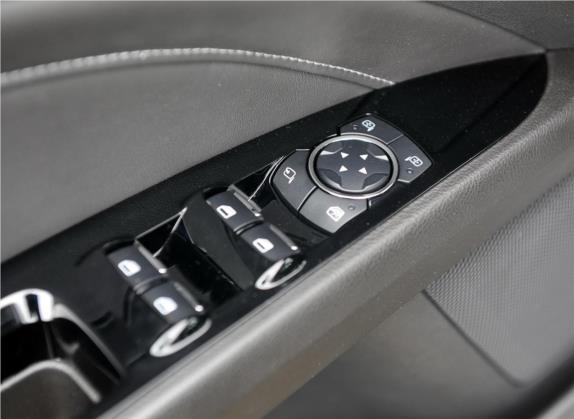 蒙迪欧 2013款 2.0L GTDi240旗舰型 车厢座椅   门窗控制