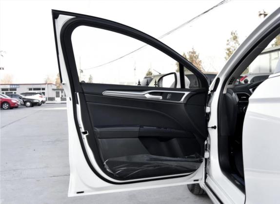 蒙迪欧 2017款 EcoBoost 180 时尚型 车厢座椅   前门板