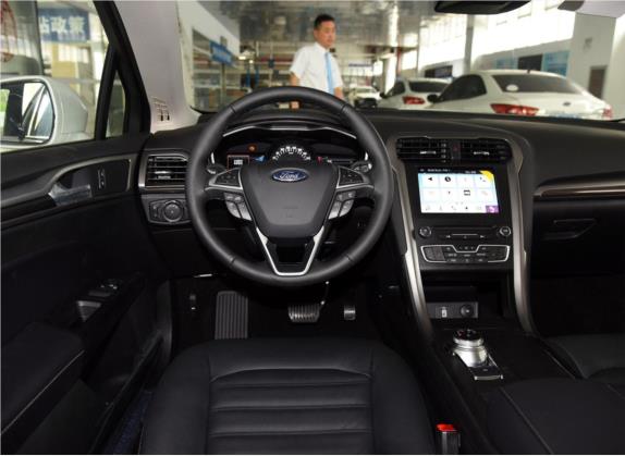 蒙迪欧 2017款 EcoBoost 180 豪华型 中控类   驾驶位
