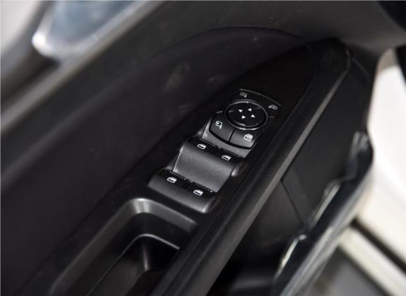 蒙迪欧 2017款 EcoBoost 180 豪华型 车厢座椅   门窗控制