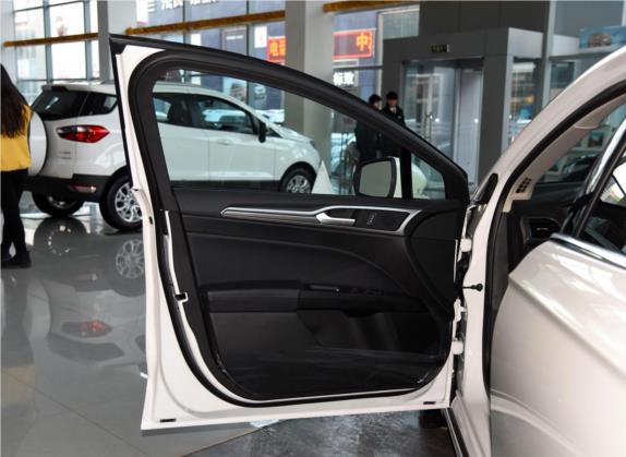 蒙迪欧 2017款 EcoBoost 200 时尚型 车厢座椅   前门板