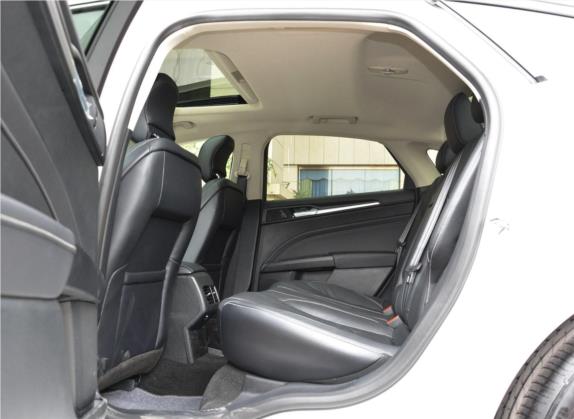 蒙迪欧 2017款 EcoBoost 245 豪华运动型 车厢座椅   后排空间