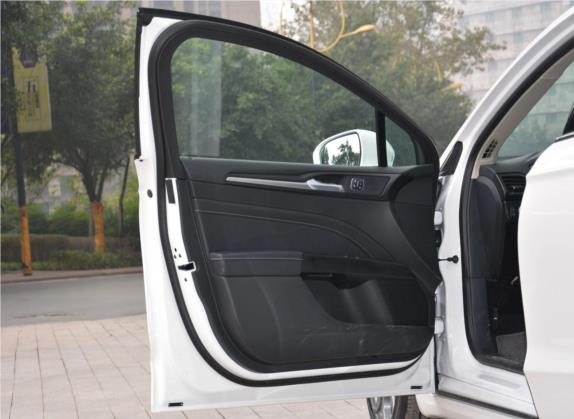 蒙迪欧 2017款 EcoBoost 245 豪华运动型 车厢座椅   前门板