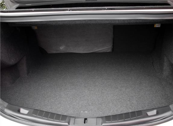 蒙迪欧 2017款 EcoBoost 245 至尊型 车厢座椅   后备厢
