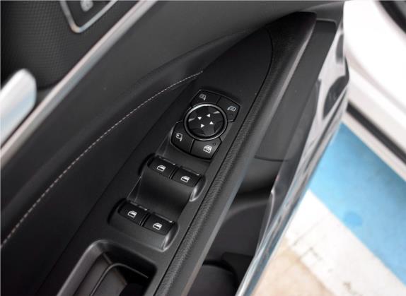 蒙迪欧 2017款 EcoBoost 245 至尊型 车厢座椅   门窗控制