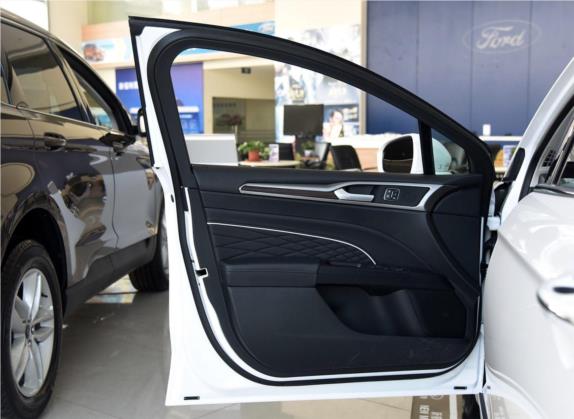 蒙迪欧 2017款 EcoBoost 245 旗舰型 车厢座椅   前门板