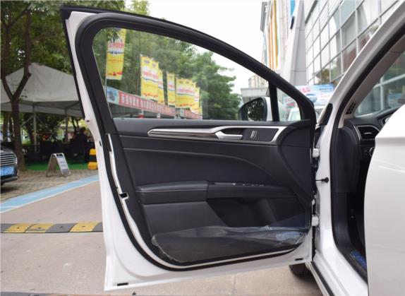 蒙迪欧 2017款 2.0L HEV 智豪型 车厢座椅   前门板