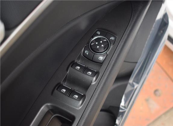 蒙迪欧 2017款 2.0L HEV 智豪型 车厢座椅   门窗控制