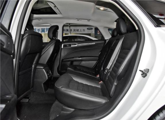 蒙迪欧 2017款 改款 EcoBoost 200 时尚型 车厢座椅   后排空间