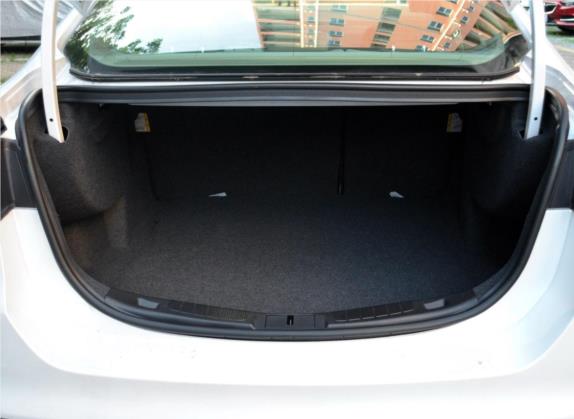 蒙迪欧 2018款 EcoBoost 180 舒适型 车厢座椅   后备厢