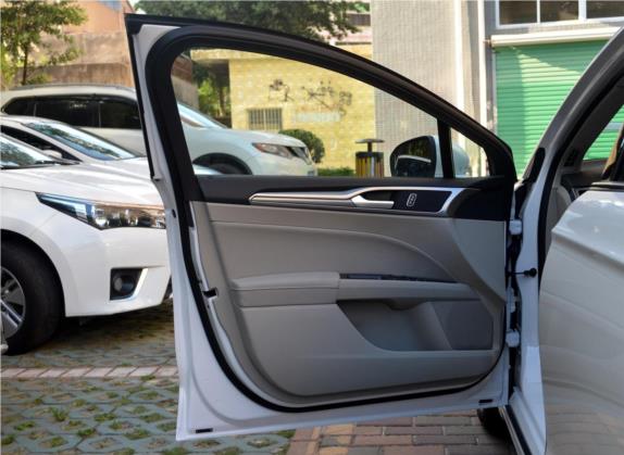 蒙迪欧 2018款 EcoBoost 180 舒适型 车厢座椅   前门板