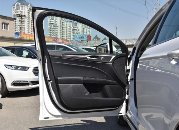 蒙迪欧 2018款 EcoBoost 180 时尚型 车厢座椅   前门板