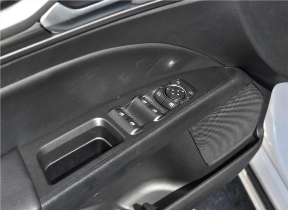 蒙迪欧 2018款 EcoBoost 180 时尚型 车厢座椅   门窗控制