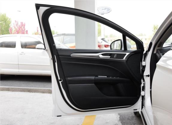 蒙迪欧 2018款 EcoBoost 180 豪华型 车厢座椅   前门板