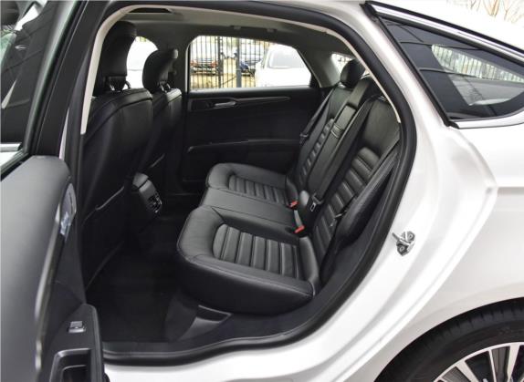 蒙迪欧 2018款 EcoBoost 200 豪华型 车厢座椅   后排空间