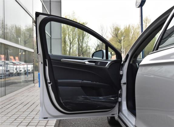蒙迪欧 2018款 EcoBoost 200 豪华型 车厢座椅   前门板