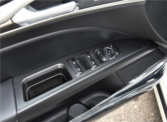 蒙迪欧 2018款 EcoBoost 200 豪华型 车厢座椅   门窗控制