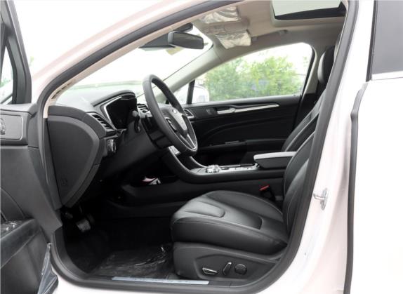 蒙迪欧 2018款 EcoBoost 245 豪华运动型 车厢座椅   前排空间