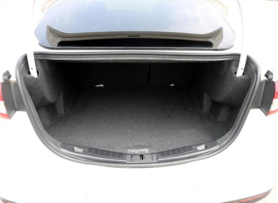 蒙迪欧 2018款 EcoBoost 245 豪华运动型 车厢座椅   后备厢