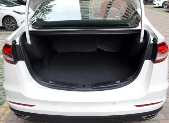 蒙迪欧 2018款 EcoBoost 200 智控豪华型 国V 车厢座椅   后备厢