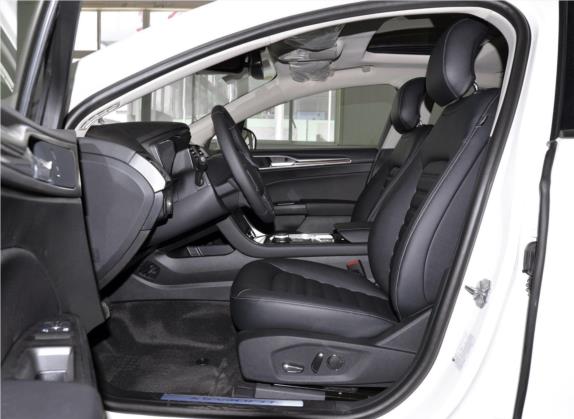 蒙迪欧 2020款 EcoBoost 180 豪华型 车厢座椅   前排空间