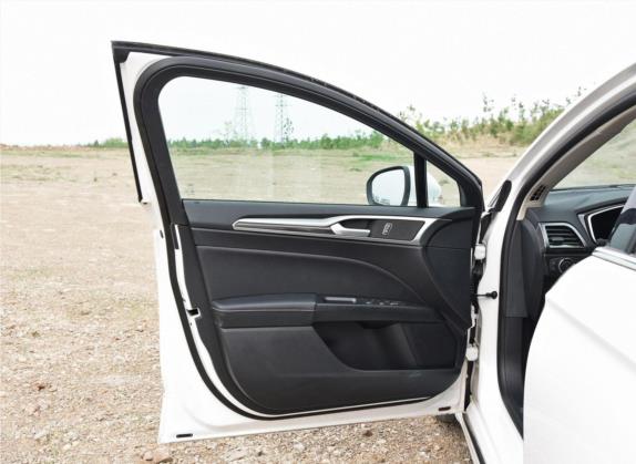 蒙迪欧 2020款 EcoBoost 200 豪华型 车厢座椅   前门板
