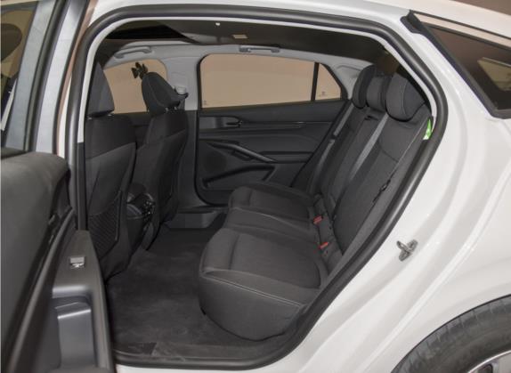 蒙迪欧 2022款 EcoBoost 245 时尚型 车厢座椅   后排空间