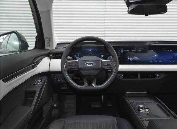 蒙迪欧 2022款 改款 EcoBoost 245 豪华型 中控类   驾驶位