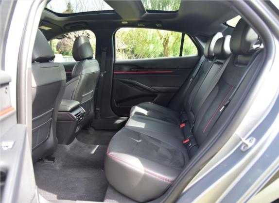 蒙迪欧 2022款 EcoBoost 245 科技旗舰版 车厢座椅   后排空间