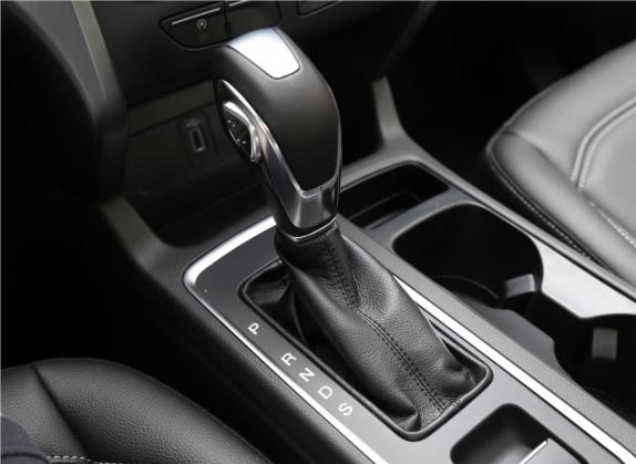 翼虎 2018款 改款 EcoBoost 180 两驱铂翼型 中控类   挡把