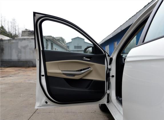 福睿斯 2015款 1.5L 手动舒适型 车厢座椅   前门板