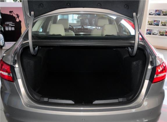 福睿斯 2015款 1.5L 手动时尚型 车厢座椅   后备厢