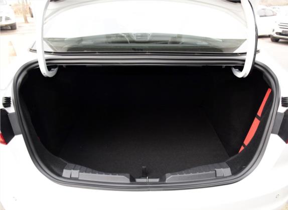 福睿斯 2017款 幸福版 1.5L 自动时尚型 车厢座椅   后备厢