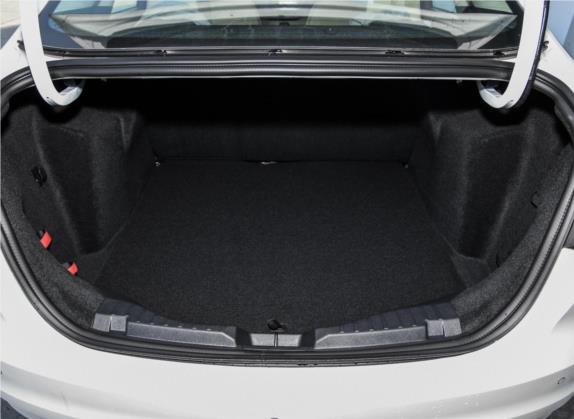 福睿斯 2017款 改款 1.5L 手动舒适型 车厢座椅   后备厢