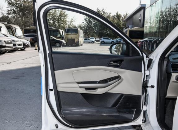 福睿斯 2017款 改款 1.5L 手动舒适型 车厢座椅   前门板