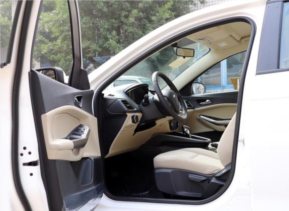 福睿斯 2017款 改款 1.5L 自动舒适型 车厢座椅   前排空间