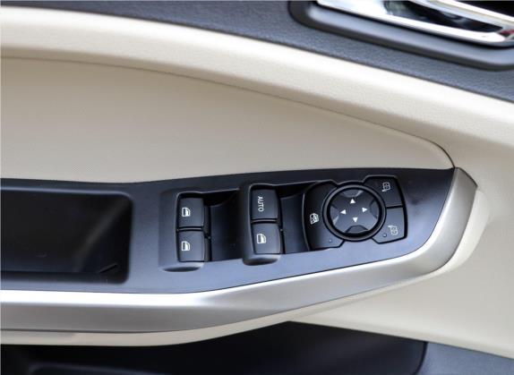 福睿斯 2017款 改款 1.5L 自动舒适型 车厢座椅   门窗控制