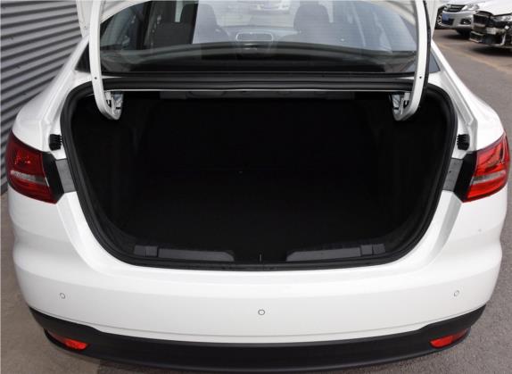 福睿斯 2019款 1.5L 手动质享型 车厢座椅   后备厢