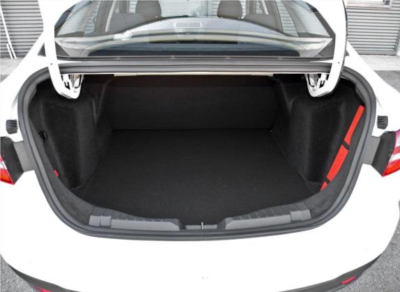 福睿斯 2019款 1.5L 自动质享型 车厢座椅   后备厢