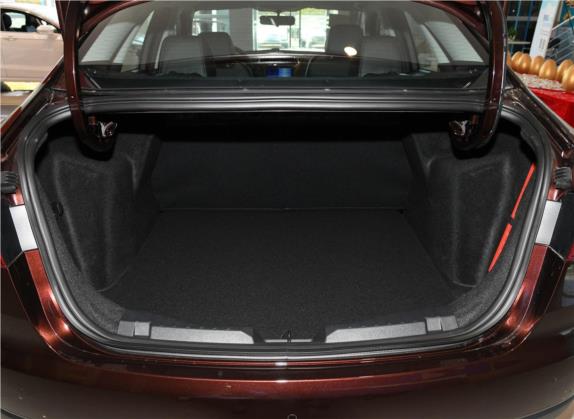 福睿斯 2019款 1.5L 自动悦享型 车厢座椅   后备厢