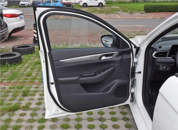 福睿斯 2021款 1.5L 自动铂金版 车厢座椅   前门板