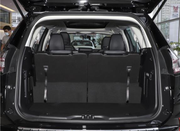 锐界 2022款 PLUS EcoBoost 245 四驱铂锐型 7座 车厢座椅   后备厢