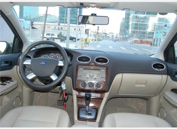 福克斯 2005款 三厢 2.0L 自动豪华型 中控类   中控全图
