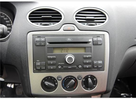 福克斯 2006款 两厢 2.0L 手动运动版 中控类   中控台