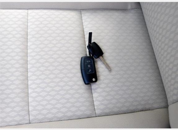 福克斯 2009款 三厢 1.8L 手动舒适型 其他细节类   钥匙
